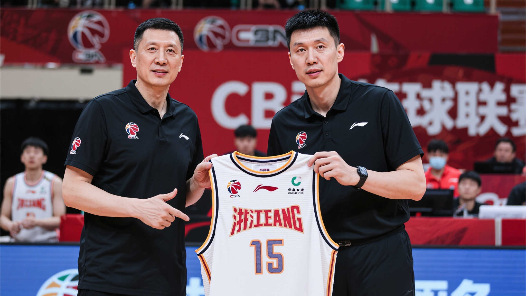 前言：重磅签约蓄力新赛季，浙江男篮迎来大变革
随